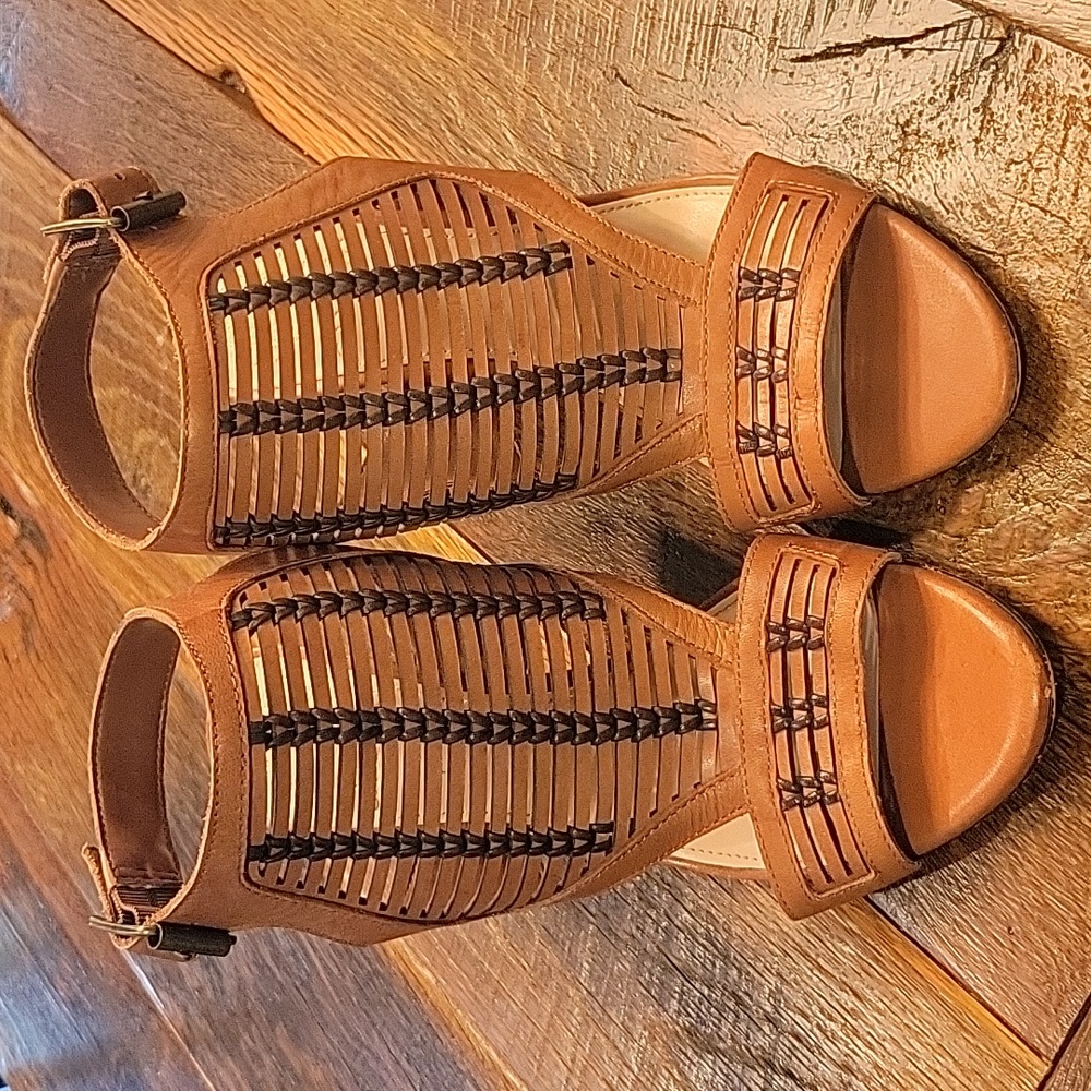 Vince Camuto size 8 Brown Wedge Sandals